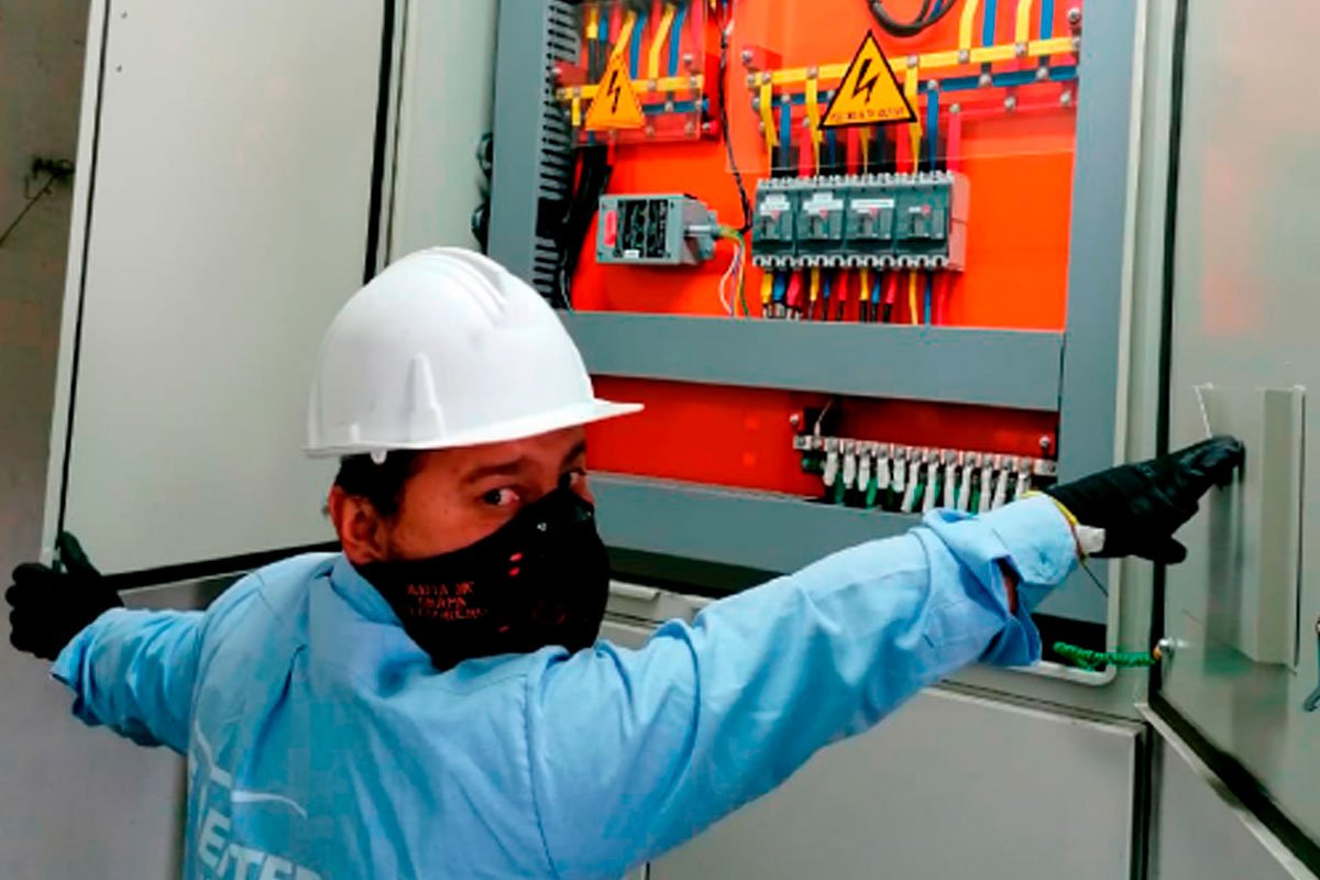 mantenimiento a sistema eléctrico
